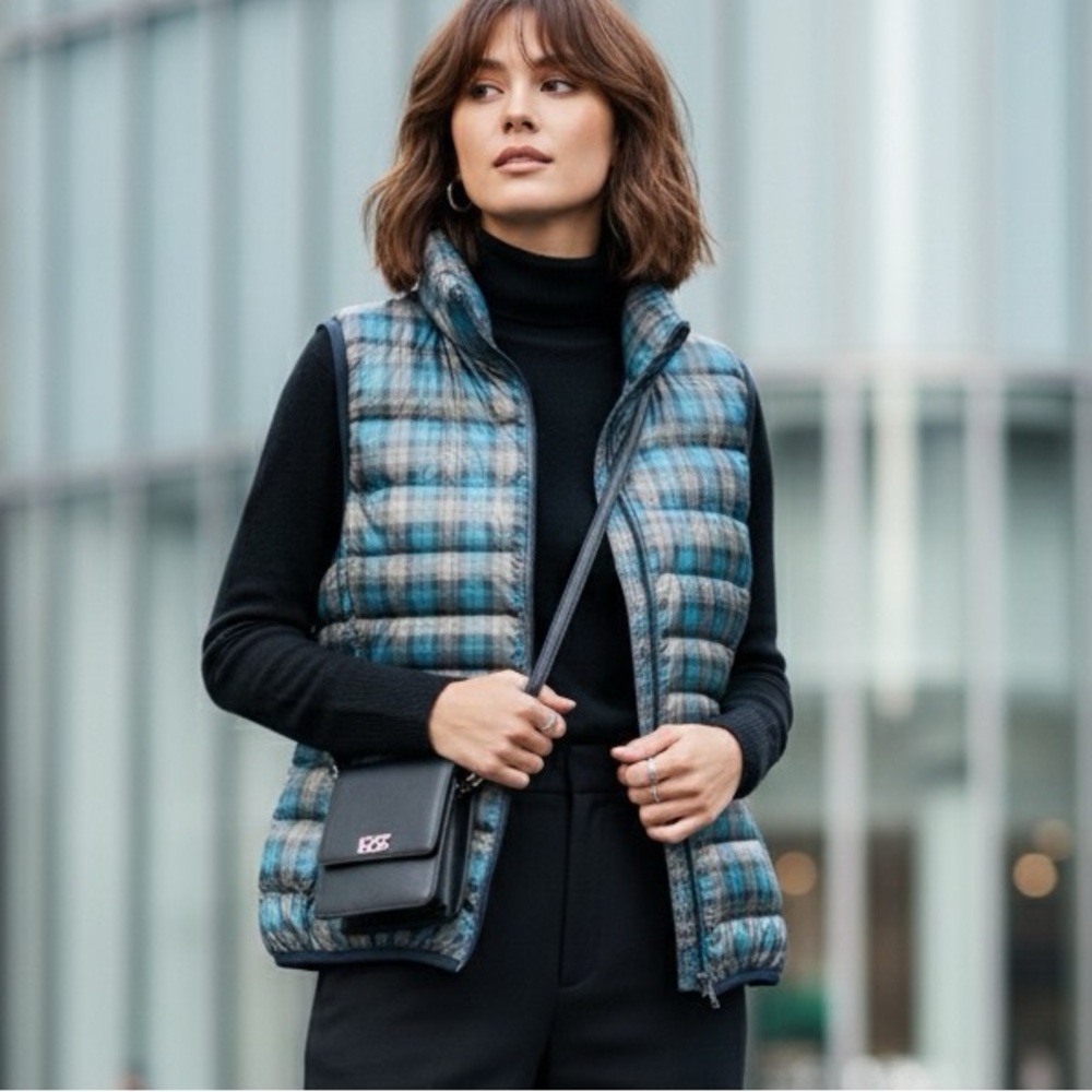 Uniqlo Check Plaid Ultra Light Down Puffer Vest Size S
